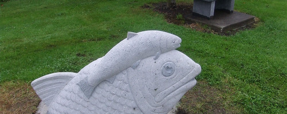 fish-upon-a-fish-sculpture