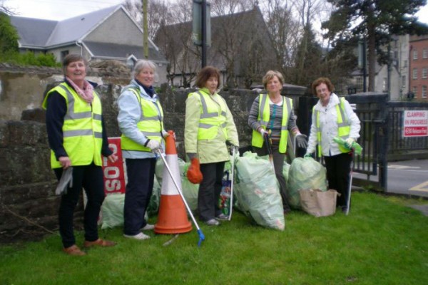 colaiste-clean-up-group-photo-(2)