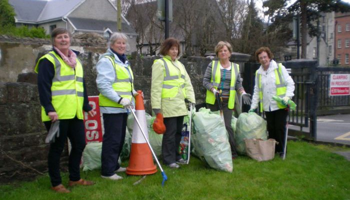 colaiste-clean-up-group-photo-(2)